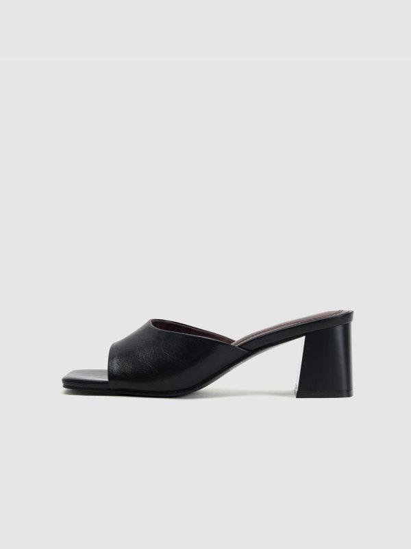 Slippers - Image 2