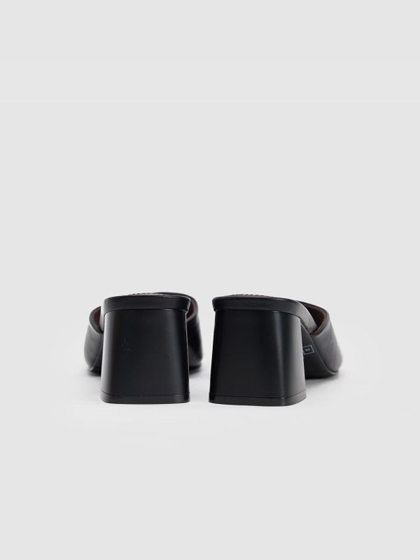 Slippers - Image 3