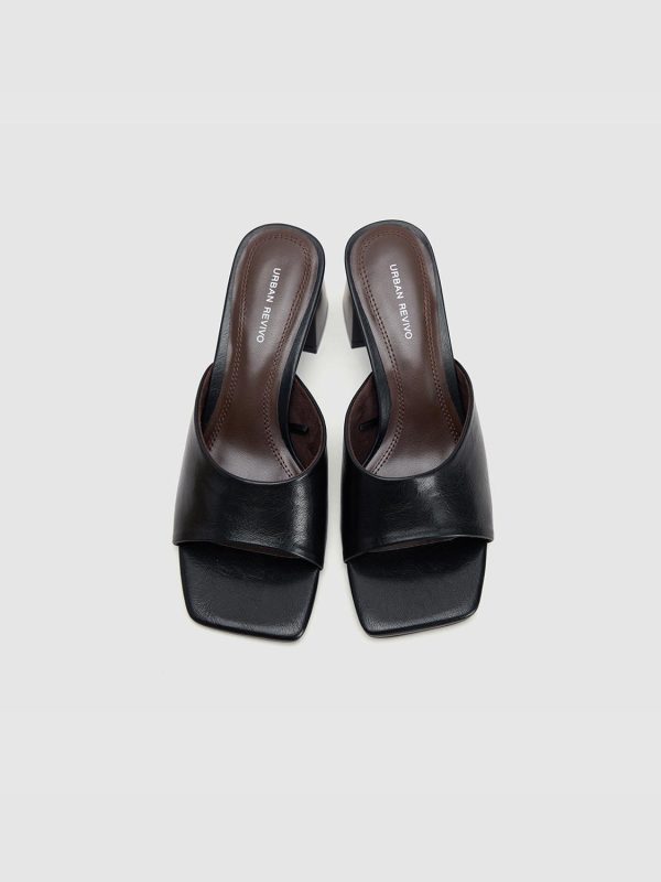 Slippers - Image 4