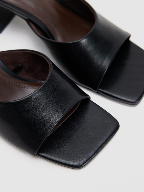 Slippers - Image 5