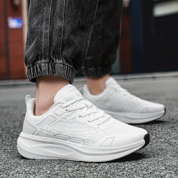 New Spring Breathable Soft-Soled Casual Shoes Mesh Men'S Shoes - Image 2